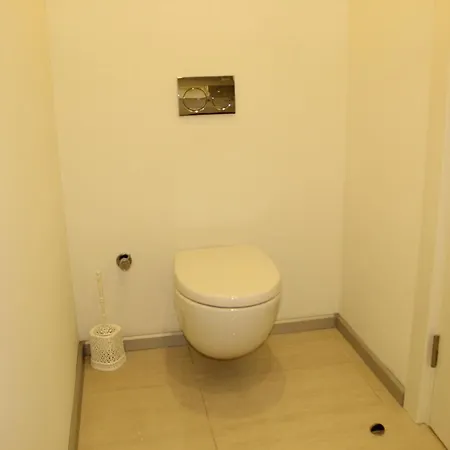 Apartment In In A Area Near Bakirkoy